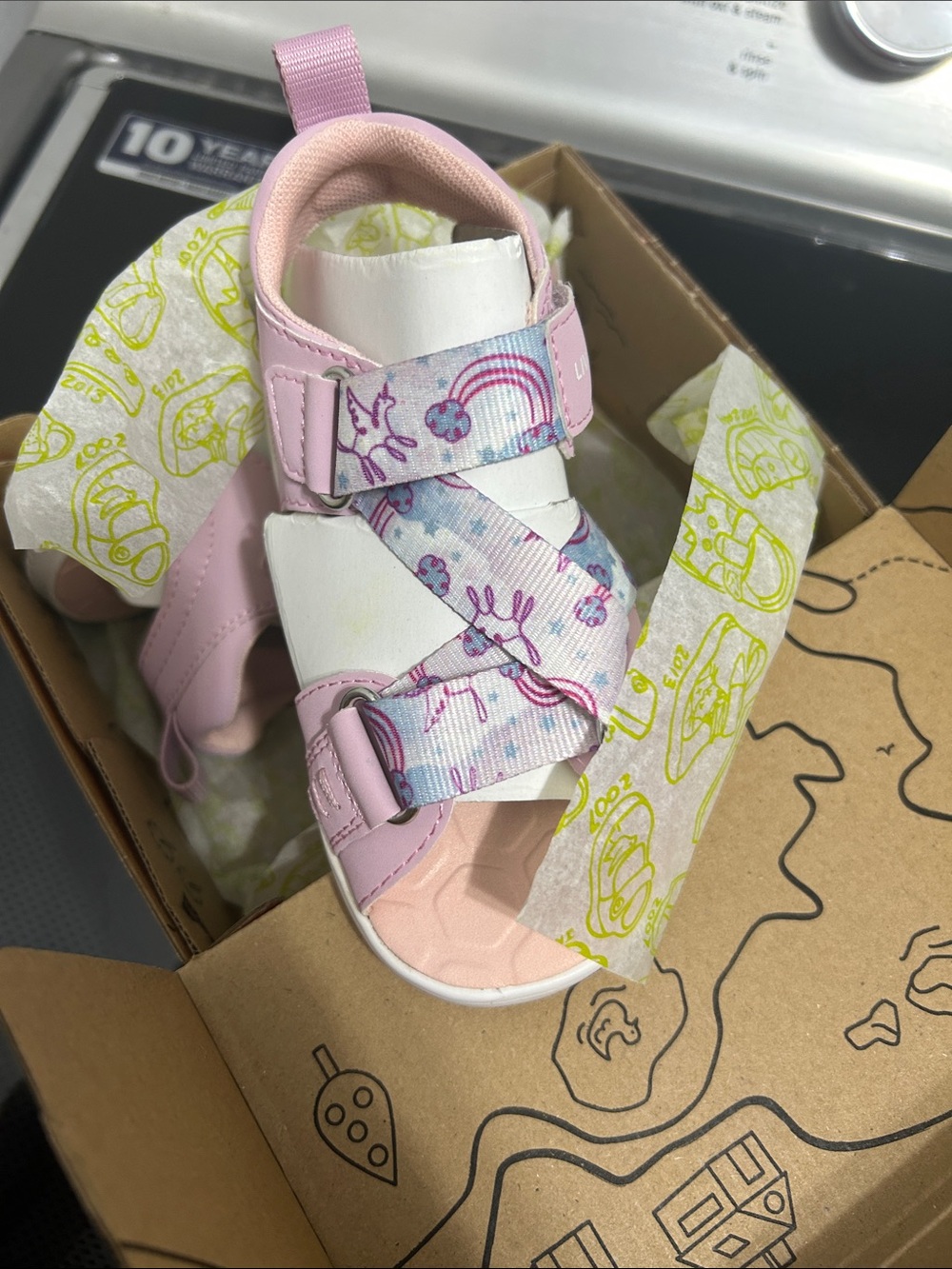 Toddler girls size 9 ziggy lilac sandal Velcro strap Livie & Luca new nwt